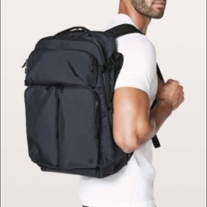 Lululemon Assert 30L backpack